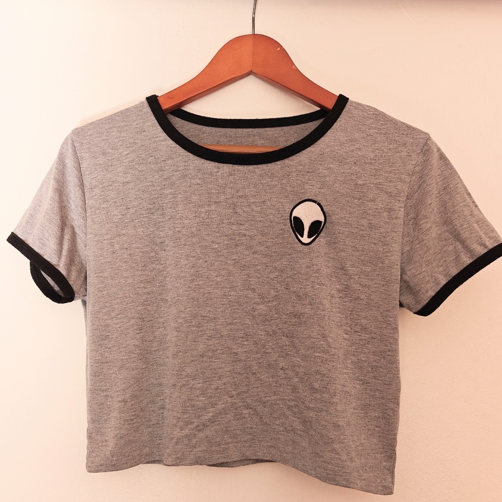 Unbranded Alien T Shirt Crop Top Women Size Large Gray Y2K